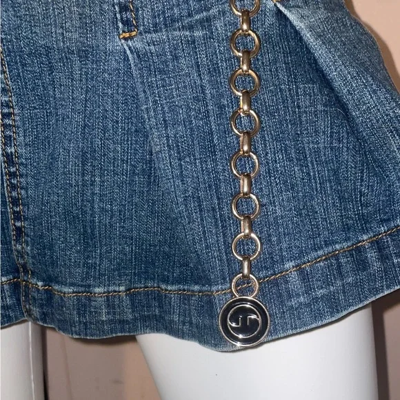 Wonderful Gucci metal belt.